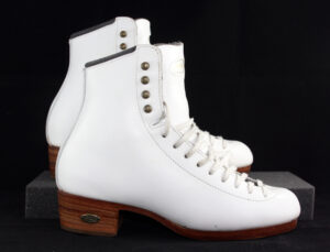 Käytety taitoluistimet Reidell 355